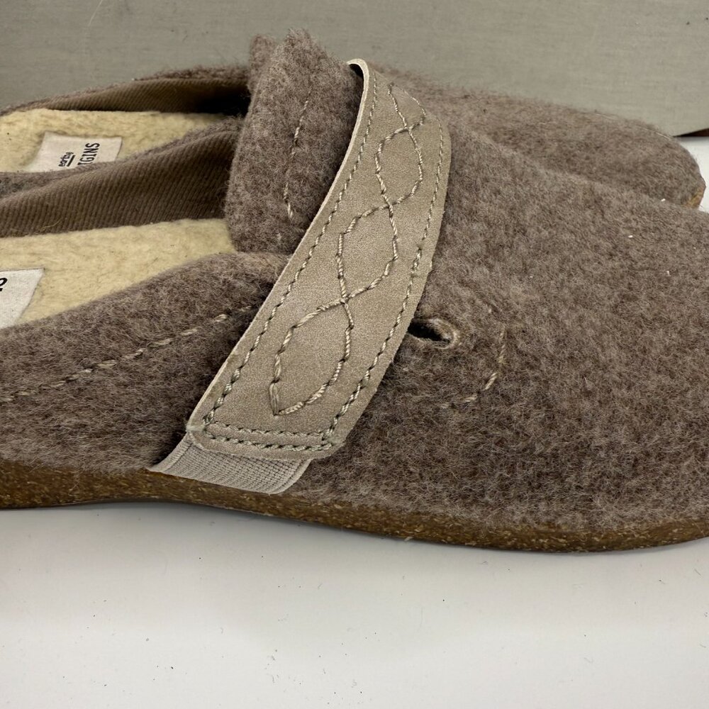 Earth Origin Slippers - Picture 4 of 7